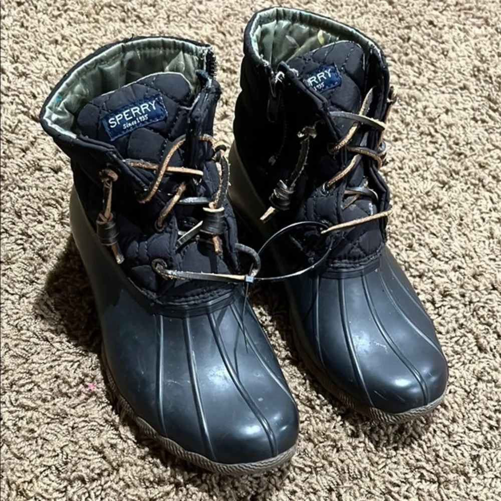 Sperry Black Ankle Boots with Lace-up Design and Waterproof Features